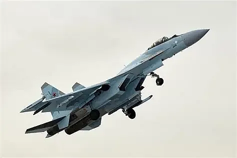 В России столкнулись два истребителя Су-35С, - СМИ В России столкнулись два истребителя Су-35С, - СМИ
