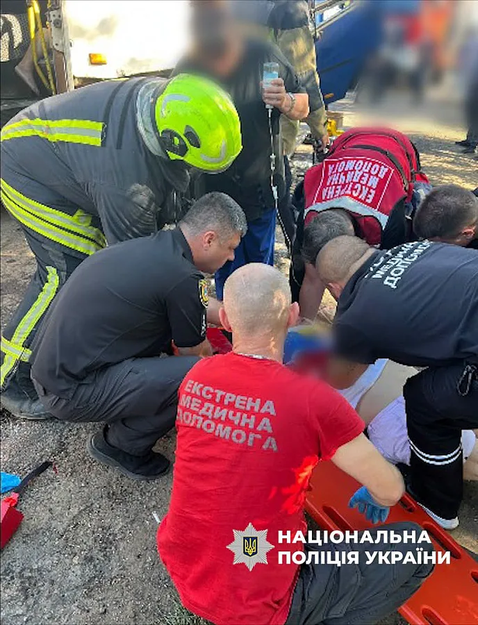 Два рейсовых автобуса столкнулись под Одессой: погибли две женщины, среди пострадавших пятеро детей (видео) Два рейсовых автобуса столкнулись под Одессой: погибли две женщины, среди пострадавших пятеро детей (видео)