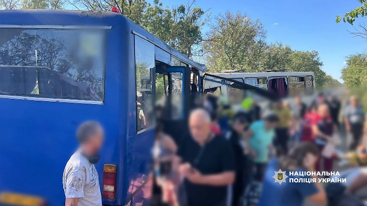 Два рейсовых автобуса столкнулись под Одессой: погибли две женщины, среди пострадавших пятеро детей (видео) Два рейсовых автобуса столкнулись под Одессой: погибли две женщины, среди пострадавших пятеро детей (видео)