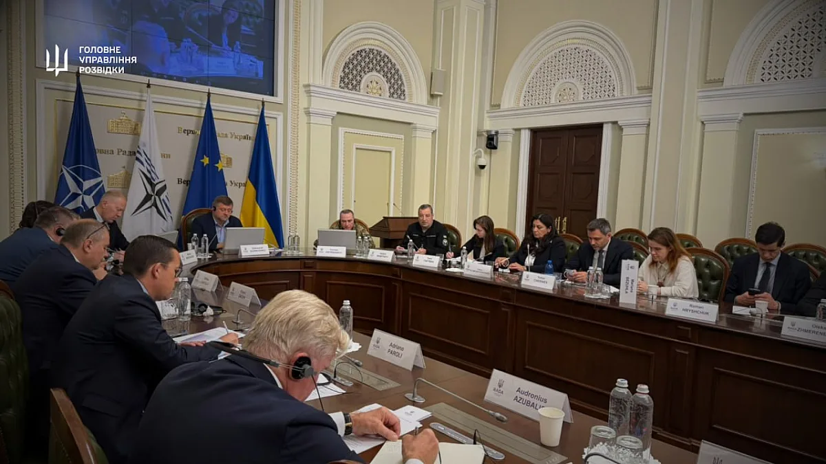 Россия планирует испытать новую баллистическую ракету: в ГУР предупредили об угрозе для западных областей Украины Россия планирует испытать новую баллистическую ракету: в ГУР предупредили об угрозе для западных областей Украины