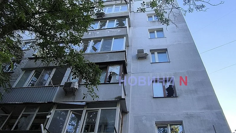 У Миколаєві дрон вибухнув на жвавій вулиці — вбито жінку в автомобілі, що проїжджав повз. У Миколаєві дрон вибухнув на жвавій вулиці — вбито жінку в автомобілі, що проїжджав поруч