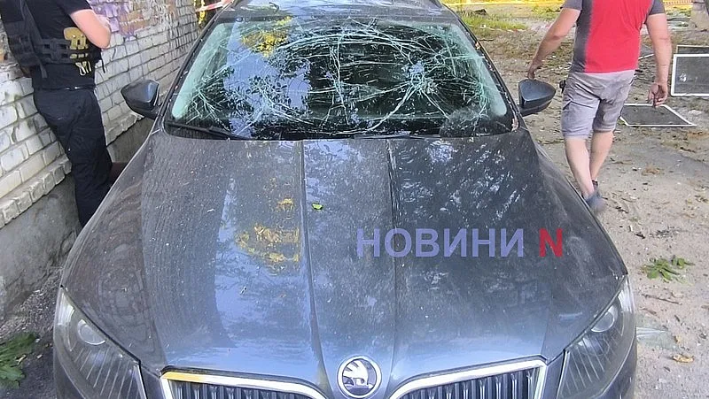 У Миколаєві дрон вибухнув на жвавій вулиці — вбито жінку в автомобілі, що проїжджав повз. У Миколаєві дрон вибухнув на жвавій вулиці — вбито жінку в автомобілі, що проїжджав поруч