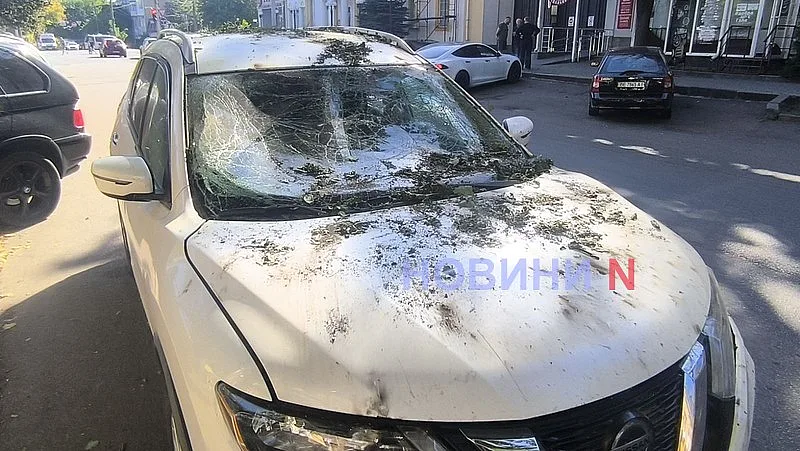 Зявилися перші фото наслідків нічної атаки на Миколаїв З\