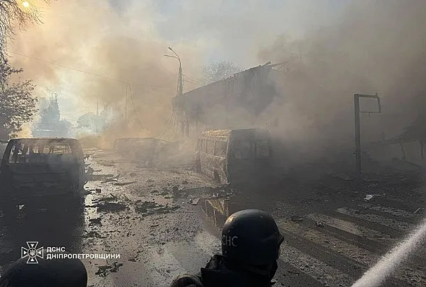 Удар РФ по Павлограду: возросло количество погибших и пострадавших Удар РФ по Павлограду: возросло количество погибших и пострадавших