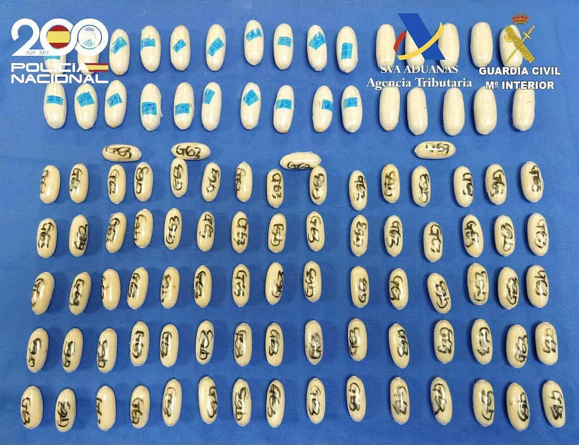 В кишечнике - 109 пакетов кокаина: на Майорке задержали пассажира самолета В кишечнике - 109 пакетов кокаина: на Майорке задержали пассажира самолета