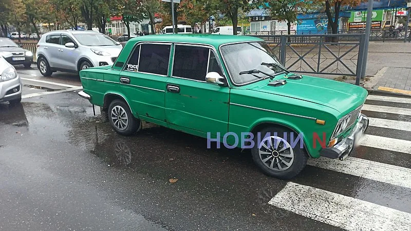 В Николаеве «ВАЗ» столкнулся с «Опелем»: на проспекте огромная пробка В Николаеве «ВАЗ» столкнулся с «Опелем»: на проспекте огромная пробка