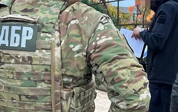 Военный пытался продать 6 тонн взрывчатки на 7,5 млн грн - ГБР Военный пытался продать 6 тонн взрывчатки на 7,5 млн грн - ГБР