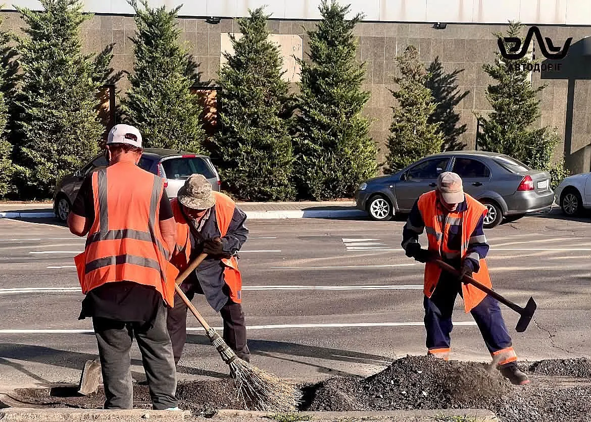 В Николаеве продолжают ремонт городских дорог: где еще обновят покрытие В Николаеве продолжают ремонт городских дорог: где еще обновят покрытие