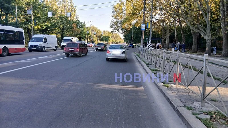 В Николаеве на оживленном перекрестке четвертое ДТП за день: в этот раз авария с фурой В Николаеве на оживленном перекрестке четвертое ДТП за день: в этот раз авария с фурой
