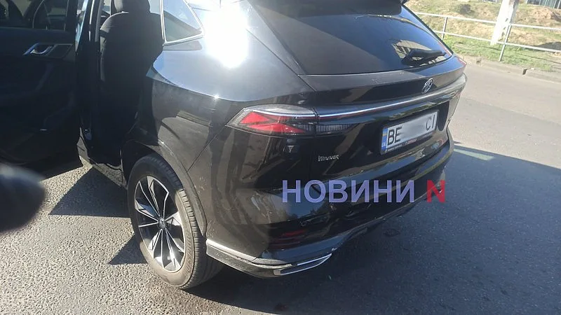 На площі Перемоги в Миколаєві На площі Перемоги в Миколаєві «Кіа» врізався в MG: рух ускладнений