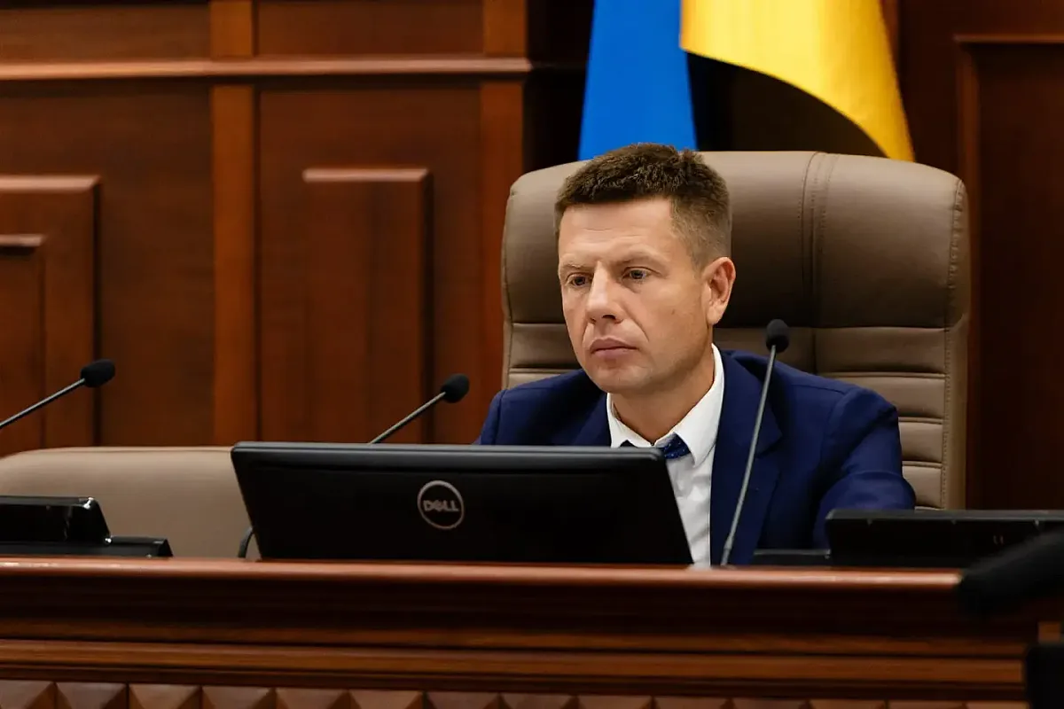 Нардеп Гончаренко заявил, что нашёл в своей машине "прослушку" Нардеп Гончаренко заявил, что нашёл в своей машине "прослушку"
