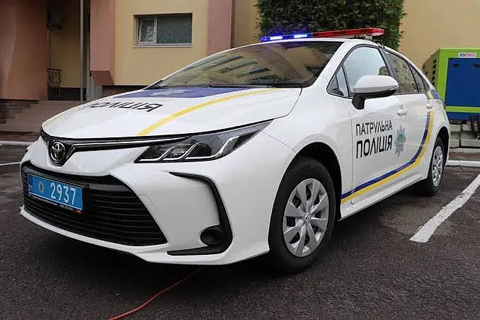 Мобилизация в Одесской области: полицейский автомобиль побили арматурой Мобилизация в Одесской области: полицейский автомобиль побили арматурой