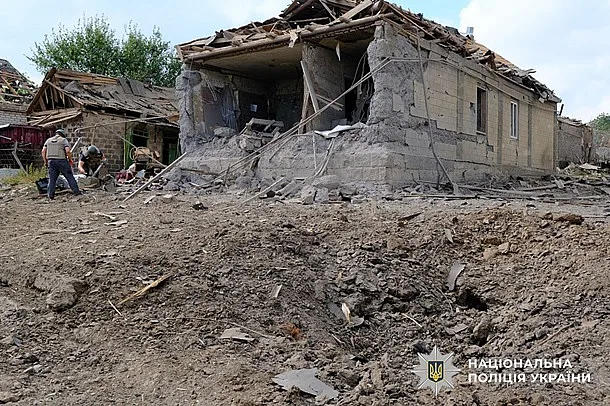 Краматорск атаковали авиабомбами: погиб мужчина, двое ранены Краматорск атаковали авиабомбами: погиб мужчина, двое ранены