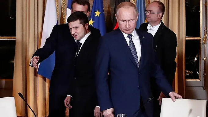Трамп предложил Зеленскому встретиться с Путиным в Москве Трамп предложил Зеленскому встретиться с Путиным в Москве