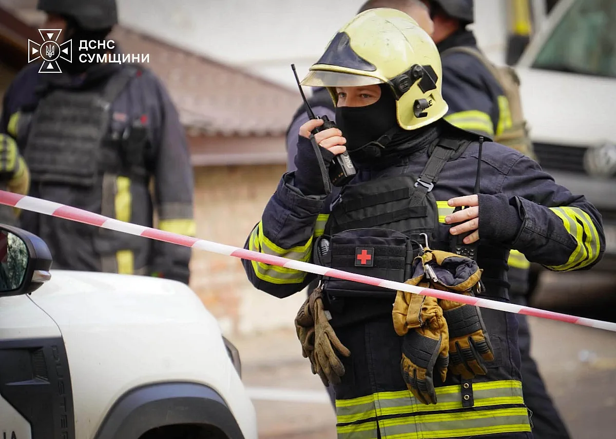 Удар КАБами по Сумам: пострадали 23 человека, среди них дети Удар КАБами по Сумам: пострадали 23 человека, среди них дети
