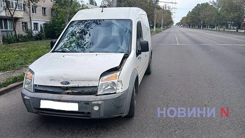 В Николаеве Ford въехал в ВАЗ на светофоре: образовалась пробка В Николаеве Ford въехал в ВАЗ на светофоре: образовалась пробка