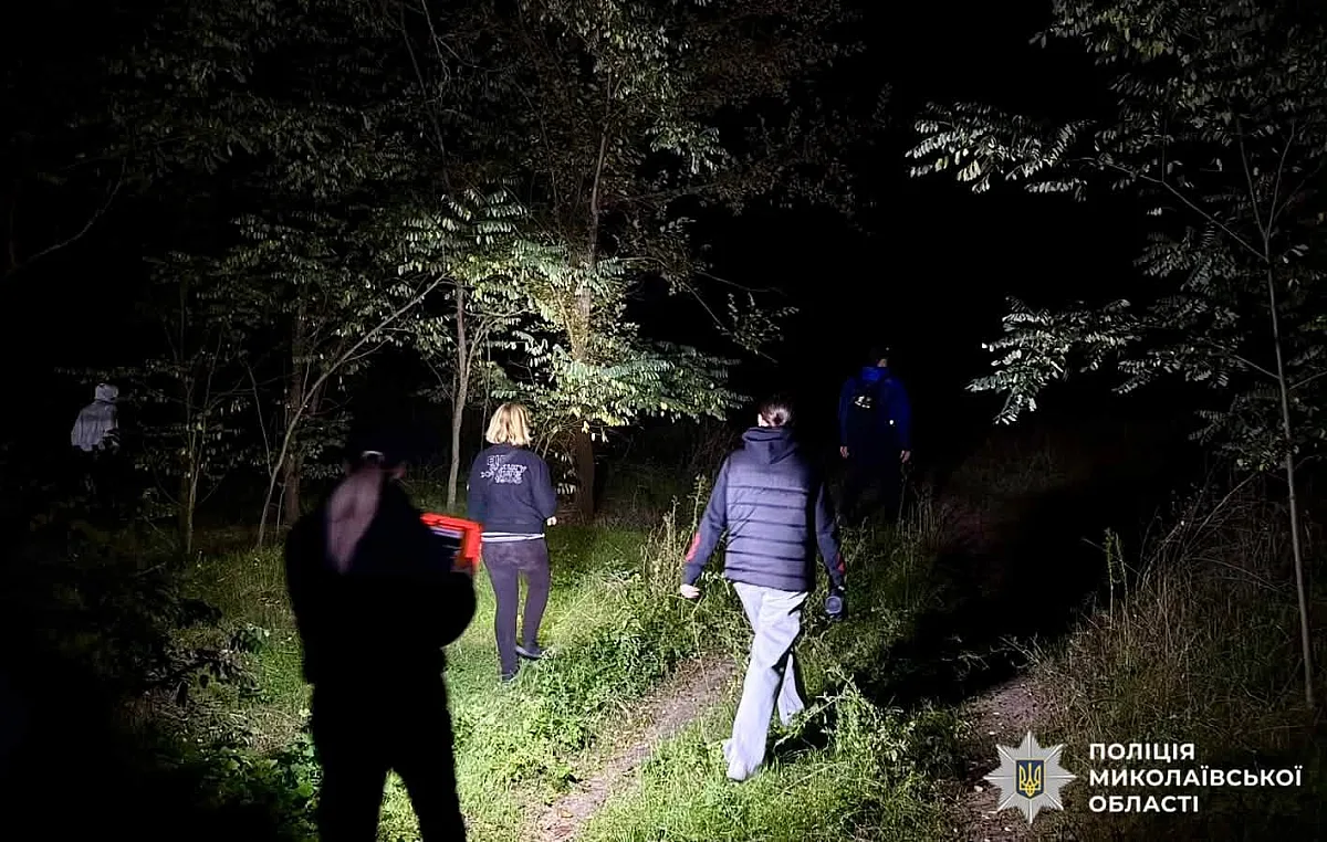 В Николаевской области разыскивают 5-летнего мальчика, пропавшего в лесу (фото) В Николаевской области разыскивают 5-летнего мальчика, пропавшего в лесу (фото)
