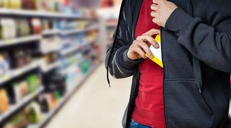 Украинцы стали чаще воровать товары из магазинов: убытки ритейла выросли на 139% Украинцы стали чаще воровать товары из магазинов: убытки ритейла выросли на 139%