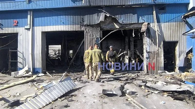 Зявилися перші фото та відео наслідків ворожої атаки по Миколаєву З\