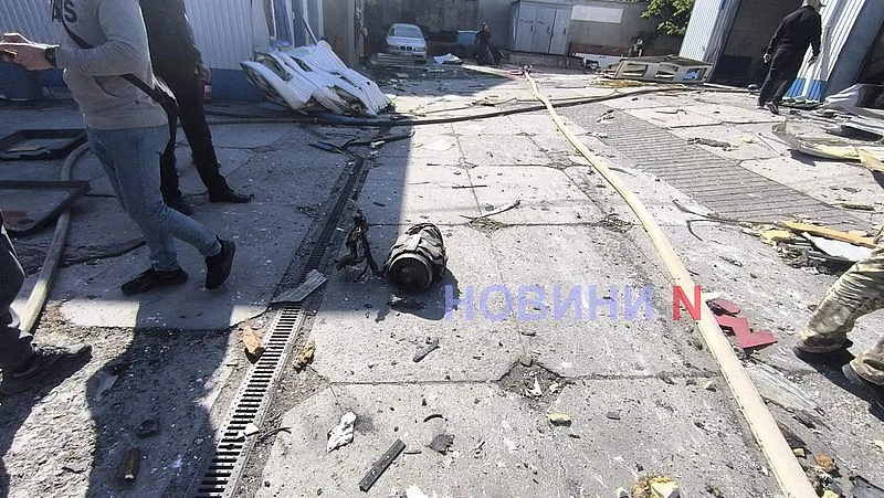 Зявилися перші фото та відео наслідків ворожої атаки по Миколаєву З\