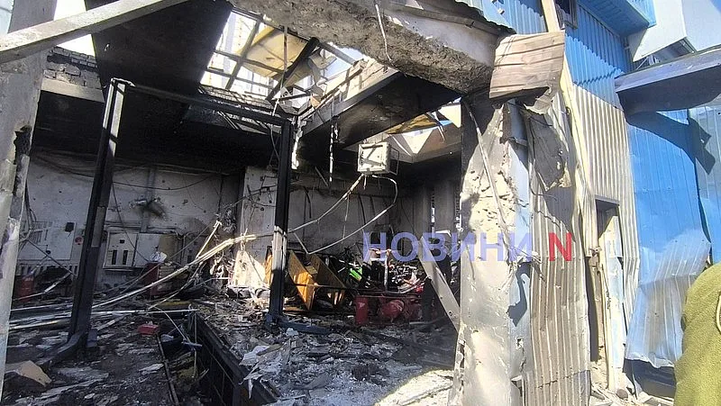 Зявилися перші фото та відео наслідків ворожої атаки по Миколаєву З\