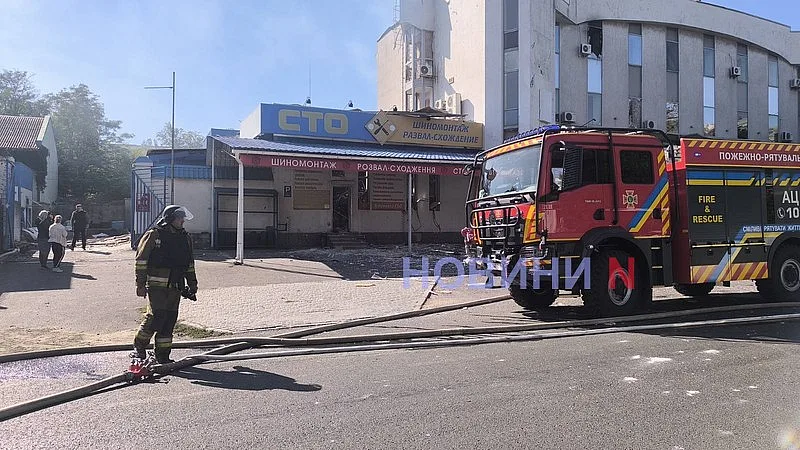 Зявилися перші фото та відео наслідків ворожої атаки по Миколаєву З\