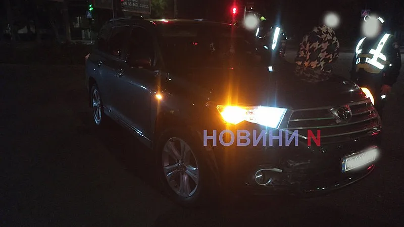 На проспекте в Николаеве столкнулись Lanos и Toyota На проспекте в Николаеве столкнулись Lanos и Toyota