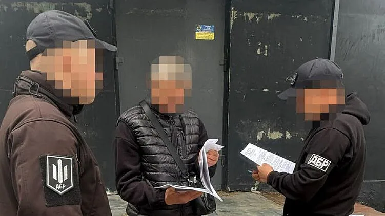 Экс-руководителей ТЦК подозревают в махинациях с данными о мобилизации Экс-руководителей ТЦК подозревают в махинациях с данными о мобилизации