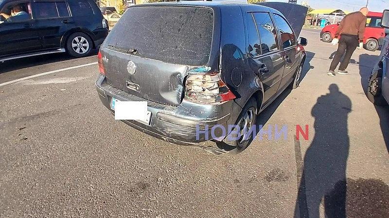 Mercedes «догнал» Volkswagen в Николаеве Mercedes «догнал» Volkswagen в Николаеве