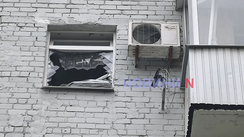 Появились новые фото последствий ночной атаки на Николаев Появились новые фото последствий ночной атаки на Николаев