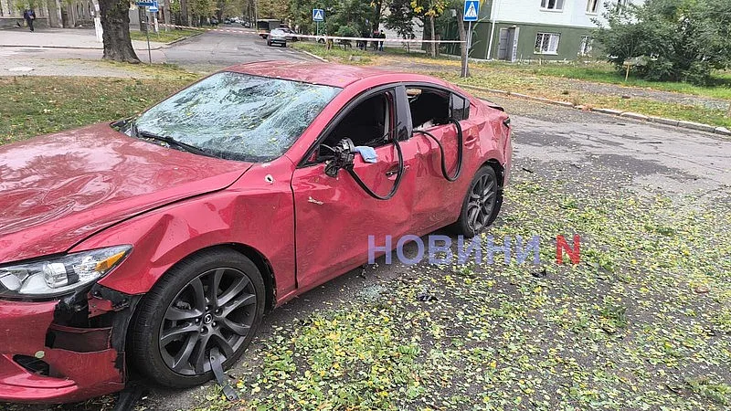 Появились новые фото последствий ночной атаки на Николаев Появились новые фото последствий ночной атаки на Николаев