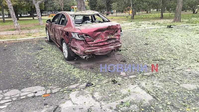 Появились новые фото последствий ночной атаки на Николаев Появились новые фото последствий ночной атаки на Николаев
