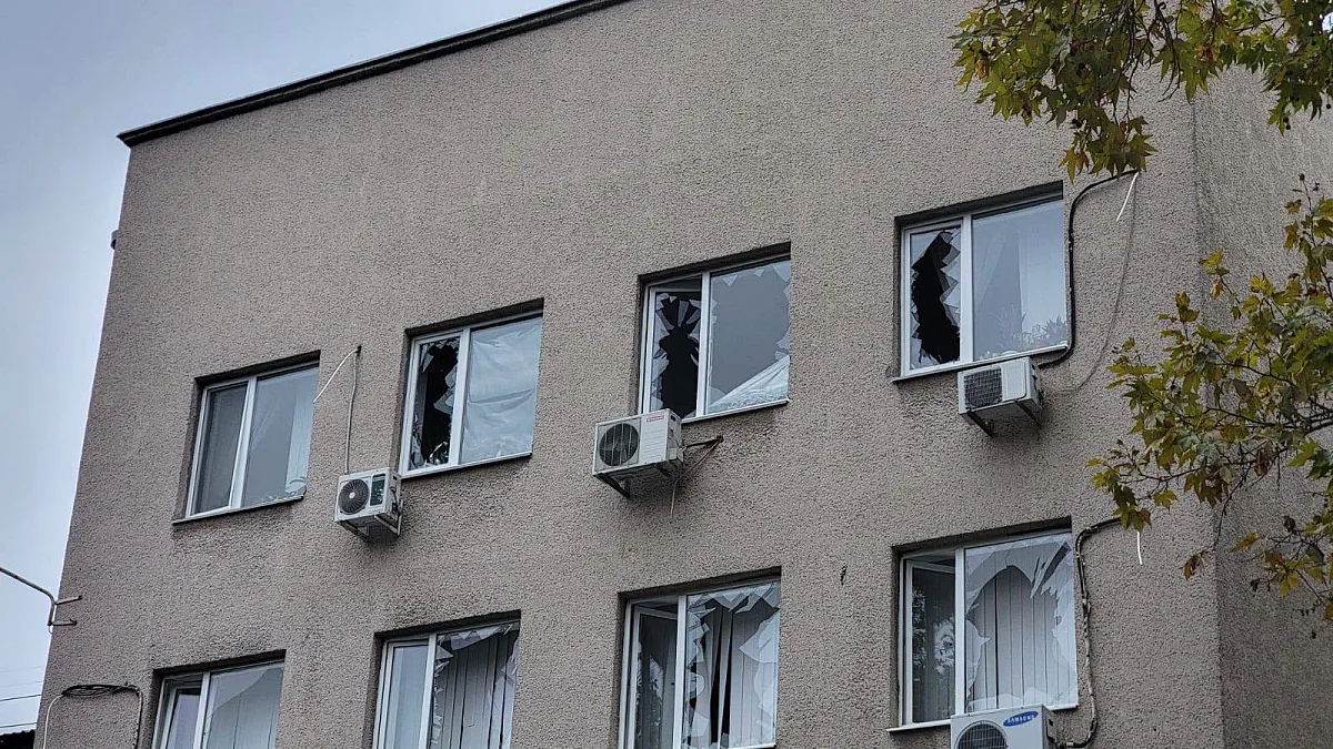 В Николаеве повреждены здания налоговой после обстрела: будут ли принимать посетителей В Николаеве повреждены здания налоговой после обстрела: будут ли принимать посетителей