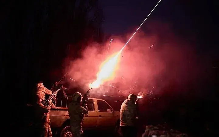 В Николаеве слышны взрывы: город атакуют «шахеды» В Николаеве слышны взрывы: город атакуют «шахеды»
