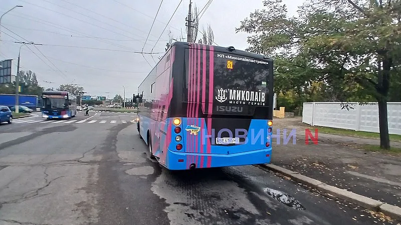 Тройное ДТП в Николаеве: автомобиль «Киа» перевернулся, 4 пострадавших, движение перекрыто Тройное ДТП в Николаеве: автомобиль «Киа» перевернулся, 4 пострадавших, движение перекрыто