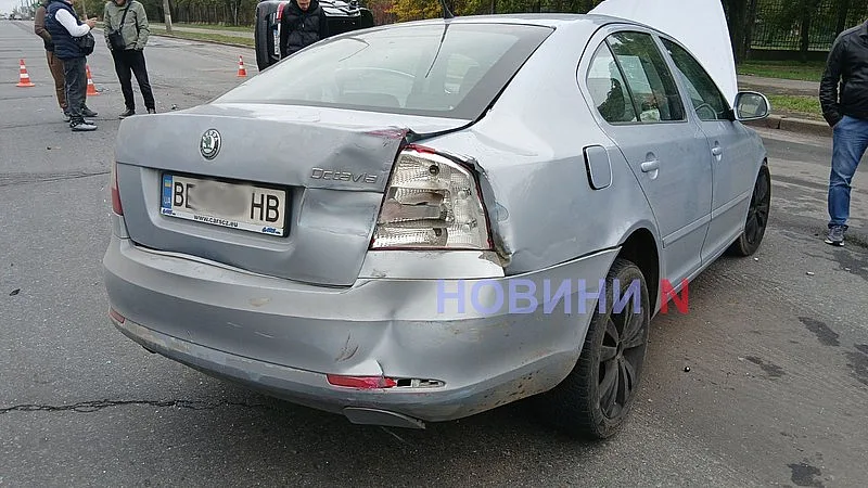 Тройное ДТП в Николаеве: автомобиль «Киа» перевернулся, 4 пострадавших, движение перекрыто Тройное ДТП в Николаеве: автомобиль «Киа» перевернулся, 4 пострадавших, движение перекрыто