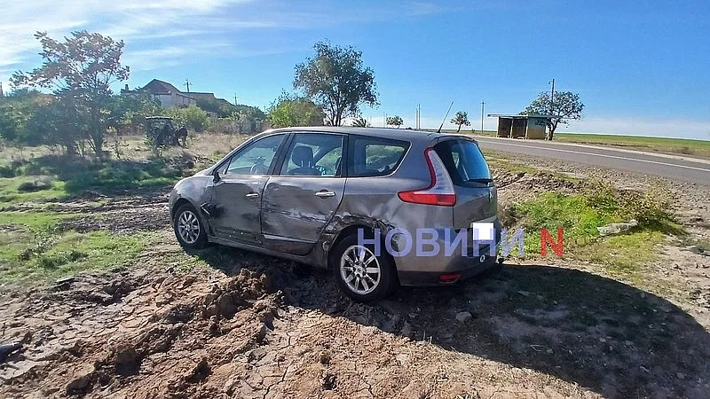 На трассе «Николаев — Очаков» Volkswagen врезался в Renault: машины слетели с дороги На трассе «Николаев — Очаков» Volkswagen врезался в Renault: машины слетели с дороги