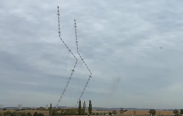 В Чехии взорвали самые высокие сооружения страны (видео) В Чехии взорвали самые высокие сооружения страны (видео)