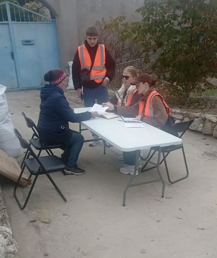 В Николаеве ликвидируют последствия обстрела (фото) В Николаеве ликвидируют последствия обстрела (фото)