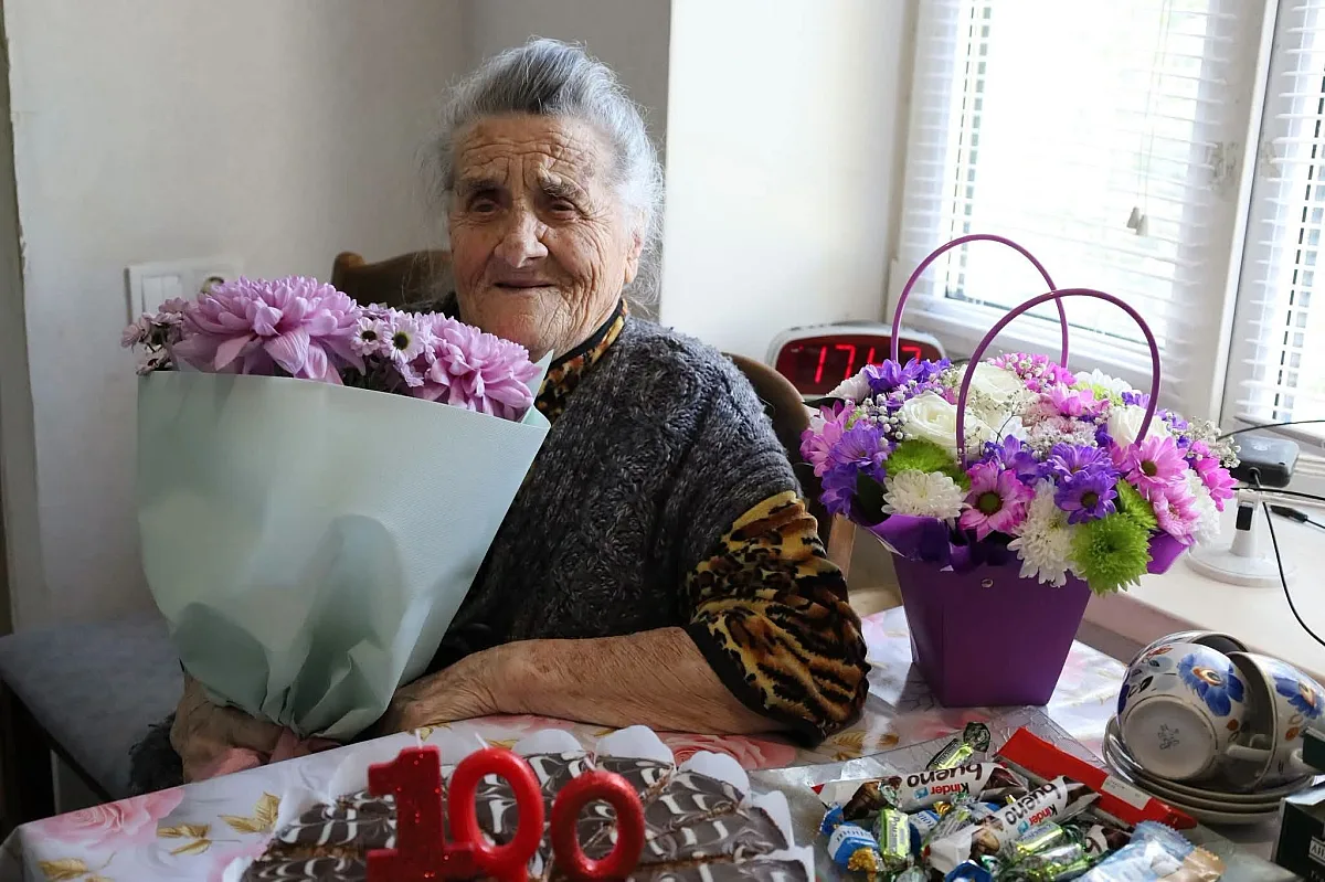 Жительница Николаева отметила 100-летний юбилей Жительница Николаева отметила 100-летний юбилей