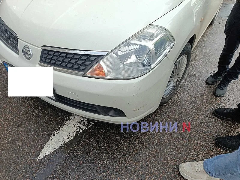 Два Nissan зіткнулися на проспекті в Миколаєві - утворився затор Два Nissan зіткнулися на проспекті в Миколаєві - утворився затор