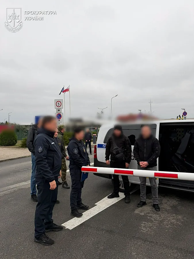 Дважды выстрелил в военного и скрылся за границей: Германия экстрадировала украинского пограничника Дважды выстрелил в военного и скрылся за границей: Германия экстрадировала украинского пограничника