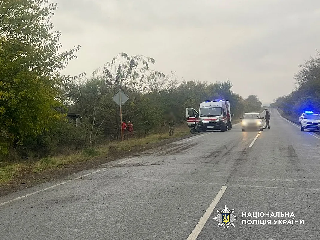 В Одесской области водитель Audi выехал на встречную полосу: пострадали женщина и двое детей В Одесской области водитель Audi выехал на встречную полосу: пострадали женщина и двое детей