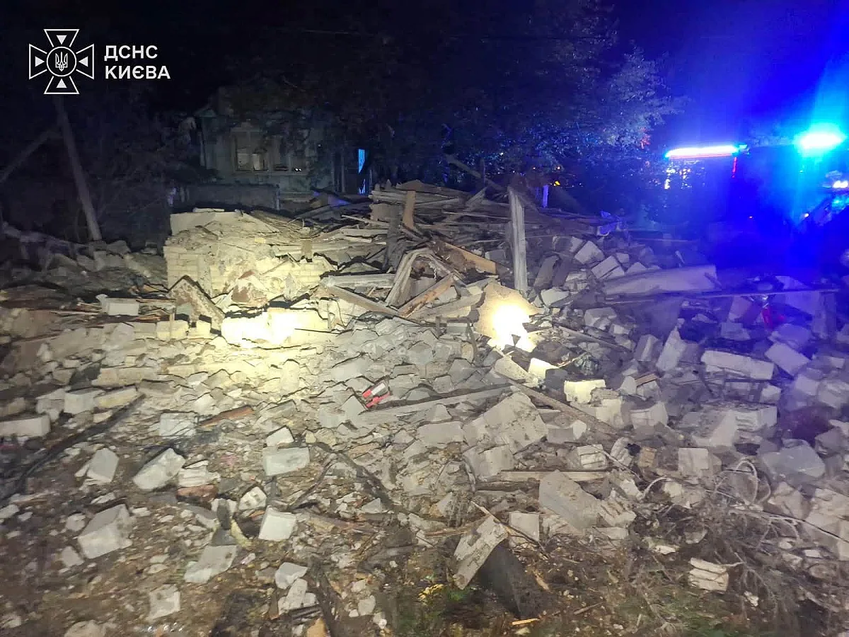 В результате российских атак на Киев и две области есть погибший и пострадавшие (фото) В результате российских атак на Киев и две области есть погибший и пострадавшие (фото)