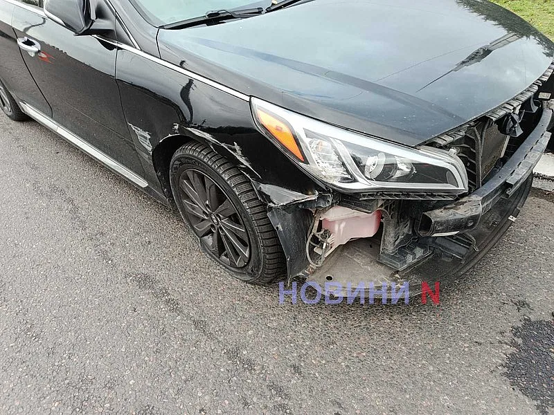 На кольце в Николаеве столкнулись эвакуатор и Hyundai На кольце в Николаеве столкнулись эвакуатор и Hyundai