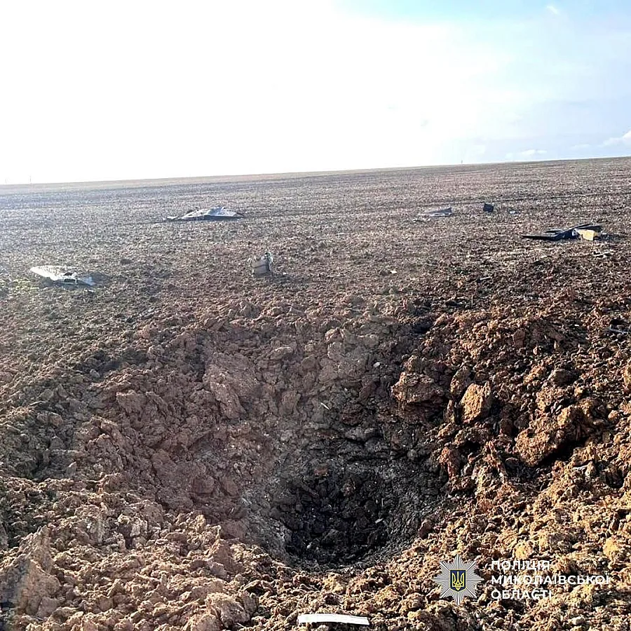 Неразорвавшийся дрон-камикадзе нашли в поле на Николаевщине: полиция предупредила об опасности Неразорвавшийся дрон-камикадзе нашли в поле на Николаевщине: полиция предупредила об опасности