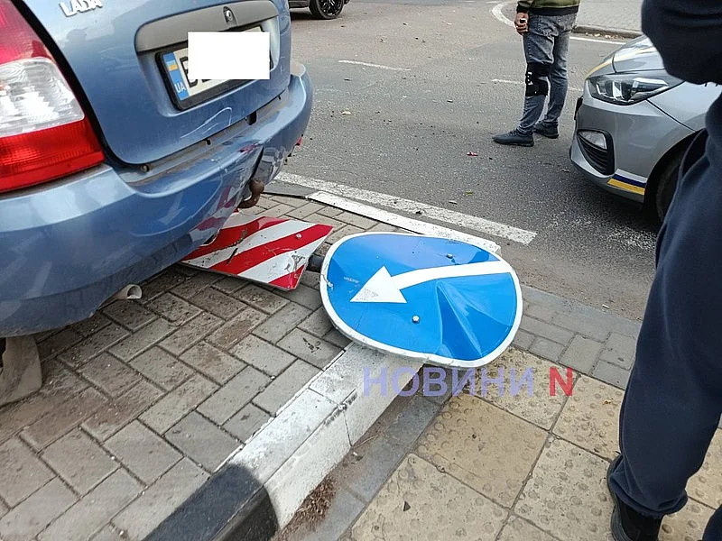 На проспекті у Миколаєві сталися дві ДТП: постраждало двоє людей, рух труднощів На проспекті в Миколаєві сталися дві ДТП: постраждали двоє людей, рух утруднений