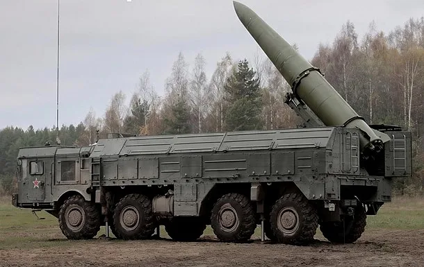 ВСУ поразили пусковую установку «Искандер-М» в Курской области и склады армии РФ ВСУ поразили пусковую установку «Искандер-М» в Курской области и склады армии РФ