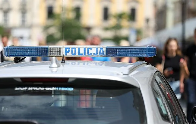 В Варшаве мужчина напал с ножом на двух украинцев в автобусе из-за их национальности В Варшаве мужчина напал с ножом на двух украинцев в автобусе из-за их национальности