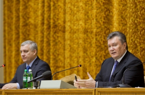Генеральная прокуратура выдала ордер на задержание Януковича и Якименко